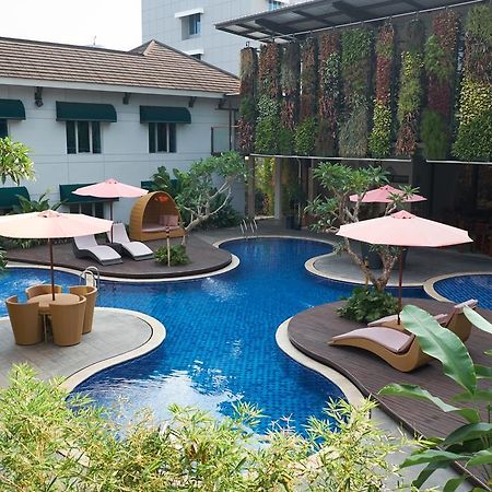 Patra Bandung Hotel Exterior photo